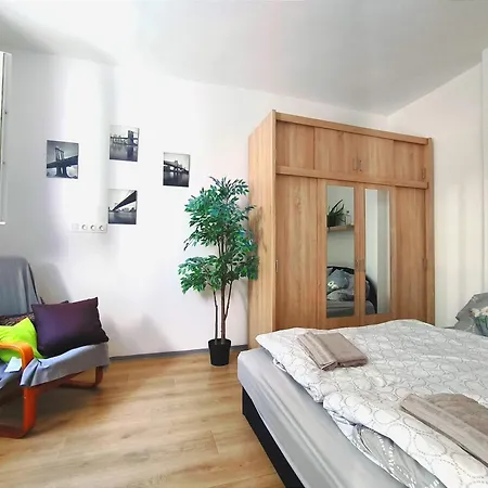 Caesar Apartment *