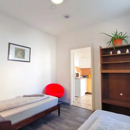 Caesar Apartment